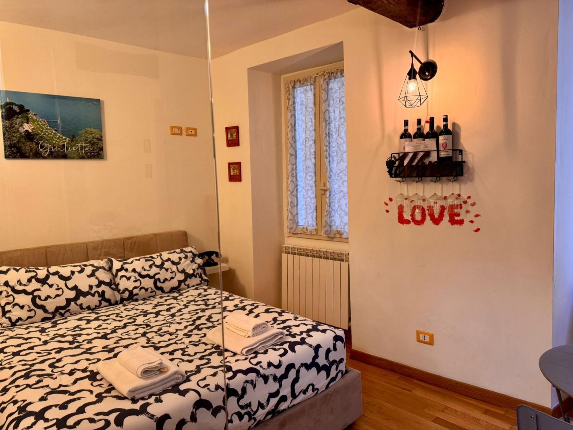 Casa Romantica Sul Lago Di Como Blevio Luaran gambar