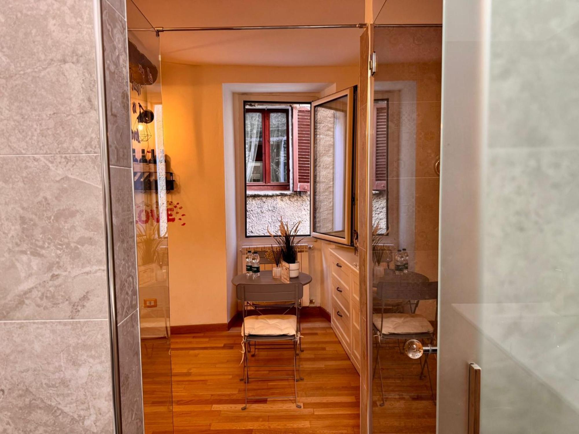 Casa Romantica Sul Lago Di Como Blevio Luaran gambar